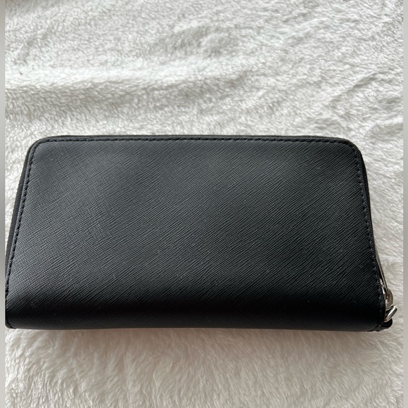 Michael Kors Black Wallet - Picture 3 of 9
